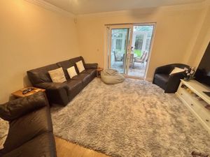 Lounge- click for photo gallery